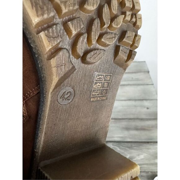 Spring Step Vegan Leather Brown Buckle Heeled Ankle Boots Size 10.5 - Picture 9 of 13